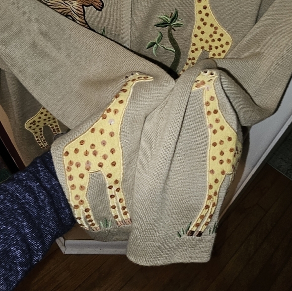Design Options Ladies Cardigan Sweater By Phillip And Jane Gordon Wild Animals L - Picture 3 of 5